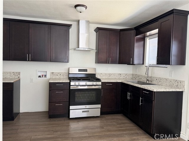 Photo - 313 W 44th St