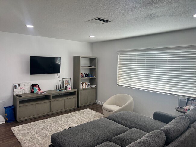 Photo - 3 bedroom, 2 bath with 2 bonus rooms and huge fenced yards!