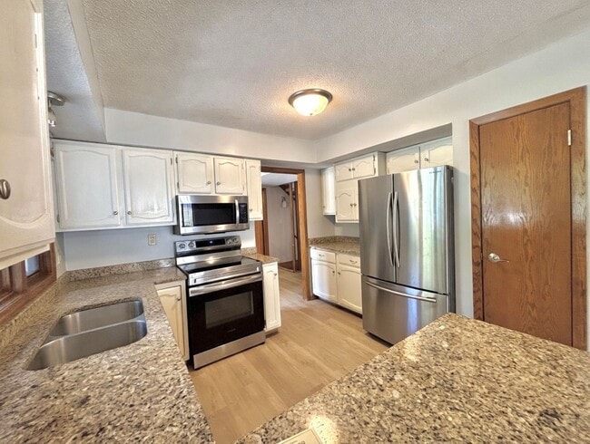 Photo - Entertainers dream in the heart of Eden Prairie! 3000+sf, updated, beautiful yard!!