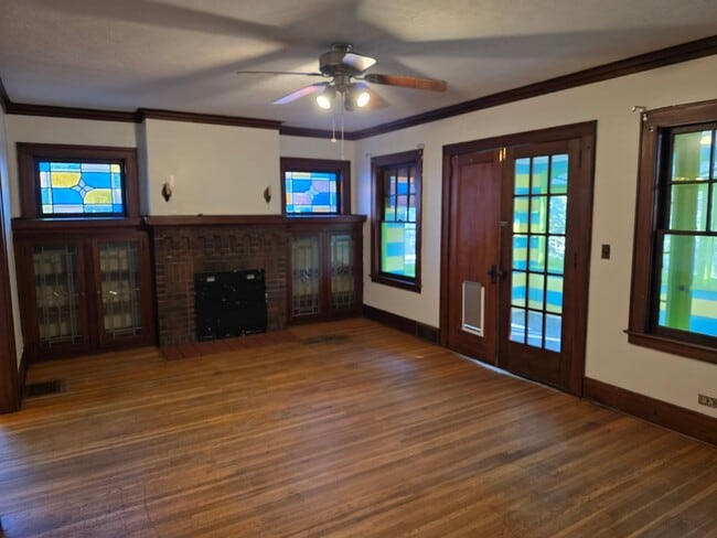 Photo - 218-220 Congress Ave Unit 220 Congress Ave UP