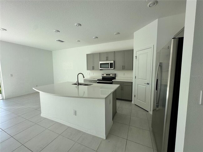 Photo - 2416 Paravane Wy