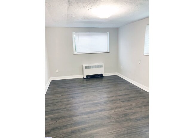 Building Photo - 362 Probasco St Unit 362-M