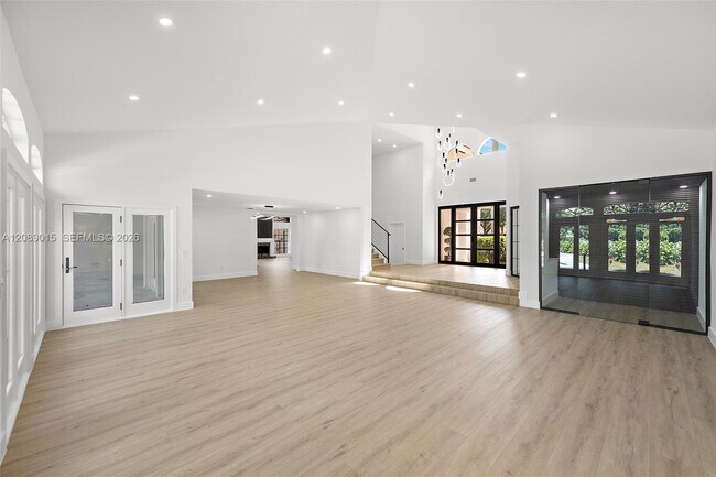 Photo - 4499 Woodfield Blvd