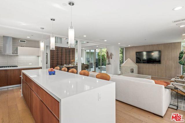 Photo - 2736 Armacost Ave