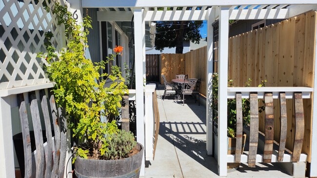 Photo - 650 E Foothill Blvd