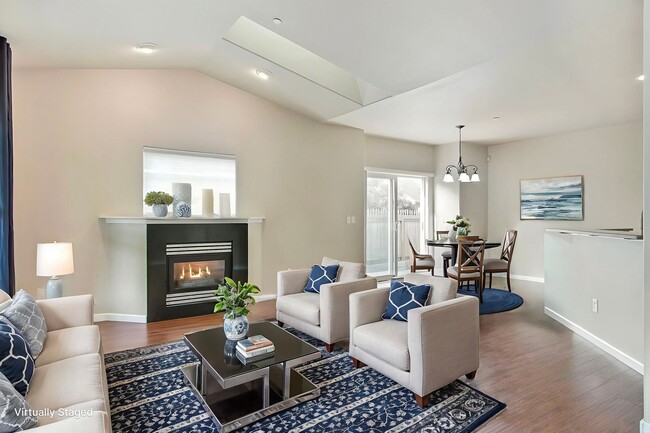Photo - 1451 Thompson Cir