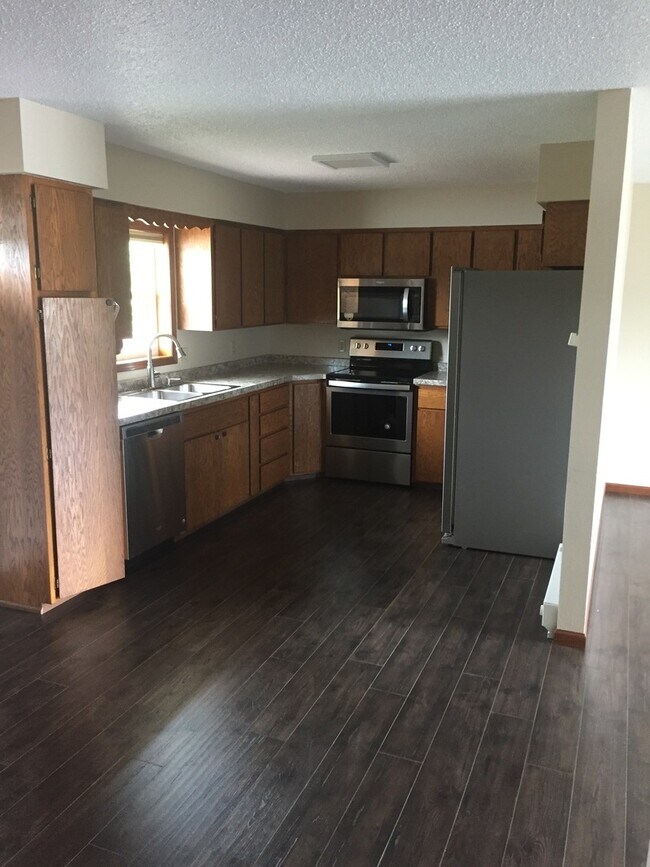 Photo - SIDE BY SIDE TWINHOME