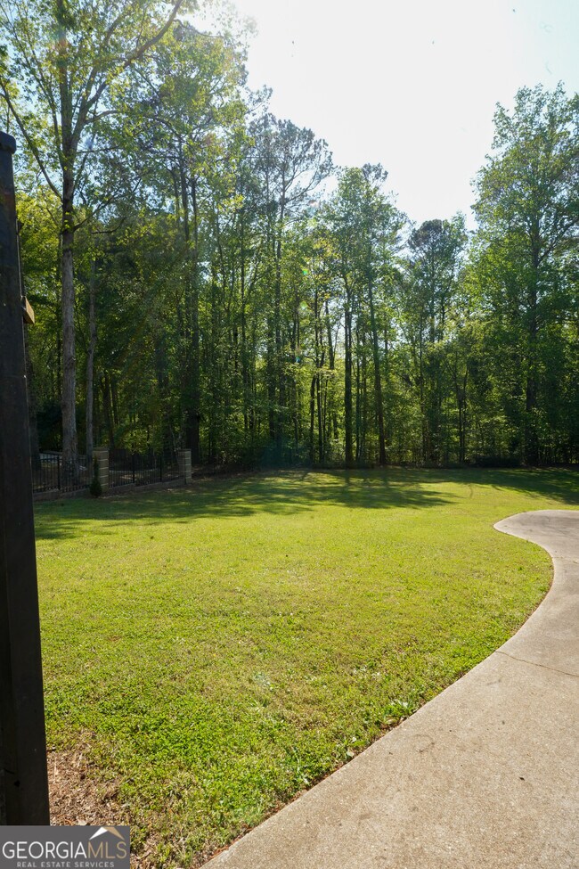 Photo - 1010 Forest Overlook Dr SW