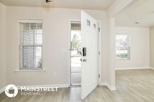 Photo - 204 Slate Dr