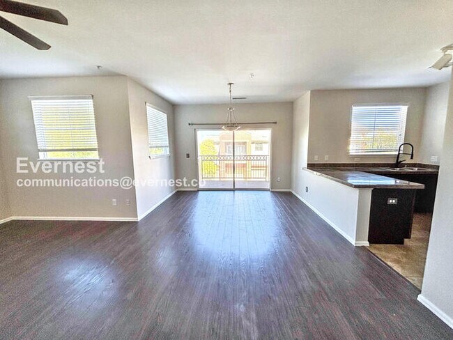Photo - 9637 E 5th Ave Unidad 205