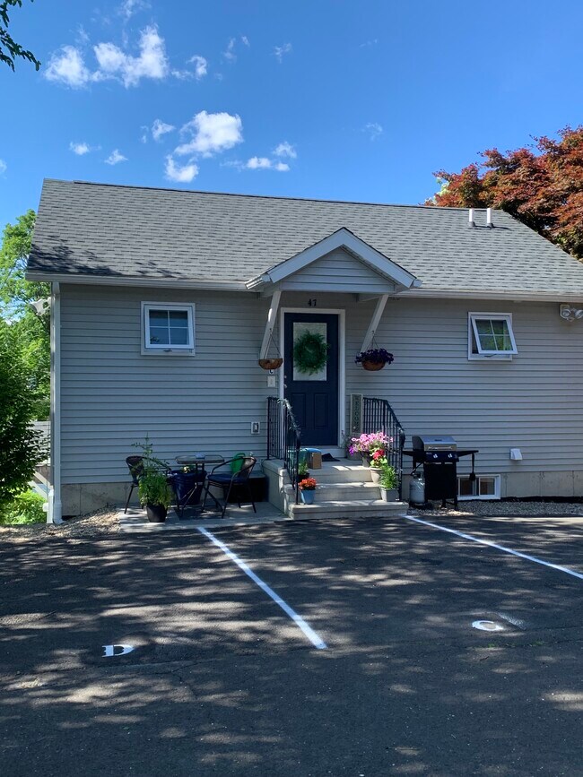 Front of Home - 47 W Wooster St Unit Apt D