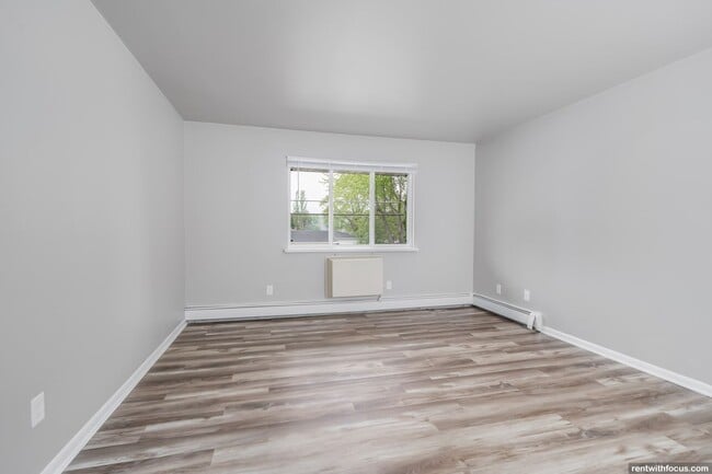 Photo - Clayton Ridge