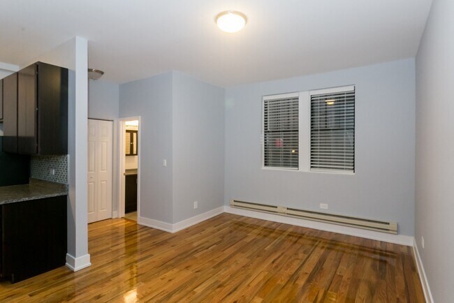 Photo - 4828 N Damen Ave Unit A09W