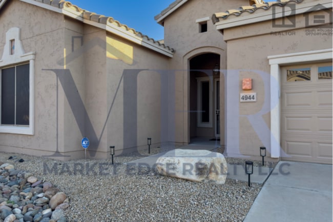 Photo - 3Bed/2Bath House at Tatum Blvd/Union Hills Dr! Move-In Ready on 07/09/2026! -- Gated Community!