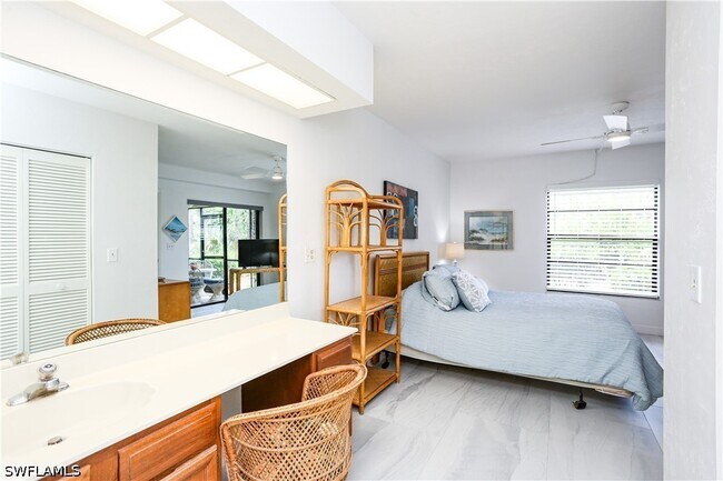 Photo - 1765 Courtyard Way Unidad C-104