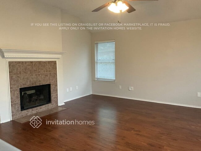 Photo - 1405 Country Ln