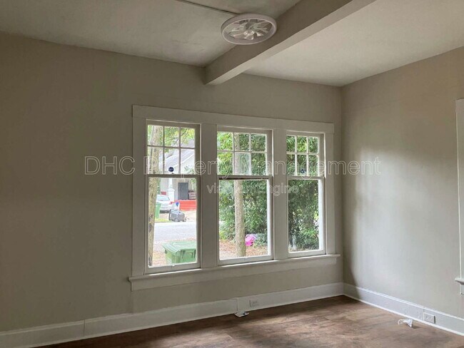 Photo - 2207 Bell St