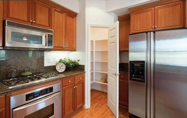 Photo - 812 Joree Ln