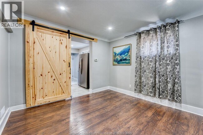 Photo - 2309 Alexis Rd