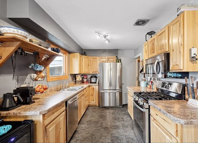 Photo - Burlington Unit 200 Burlington