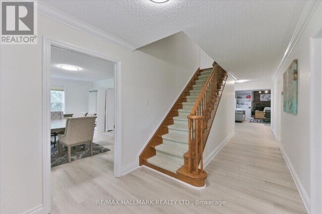 Photo - 13918 Leslie St
