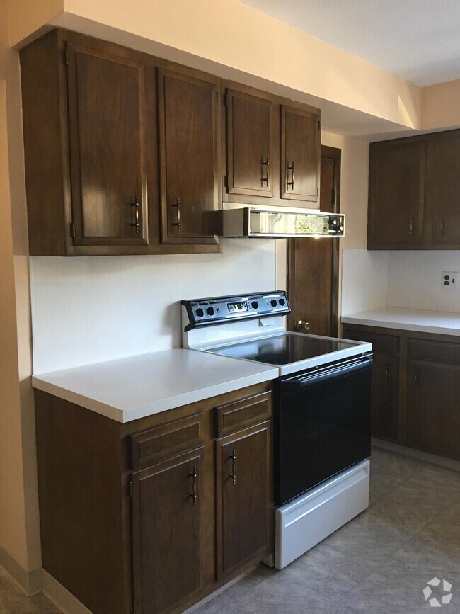 Building Photo - 230 Brookline St Unit 2 Rental