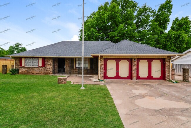 Photo - 3301 N Glenvalley Dr