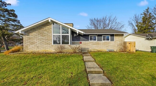 Building Photo - 5577 Cherrywood Rd