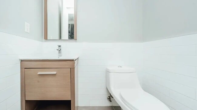 Photo - Furnished room/NOT APARTMENT Unit 8