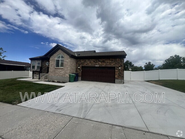 Building Photo - 1235 Sandy Ridge Dr Rental