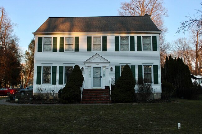 Photo - 198 6th St House