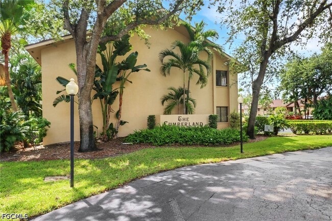 Building Photo - 7115 Lakeridge Ct Unit 110