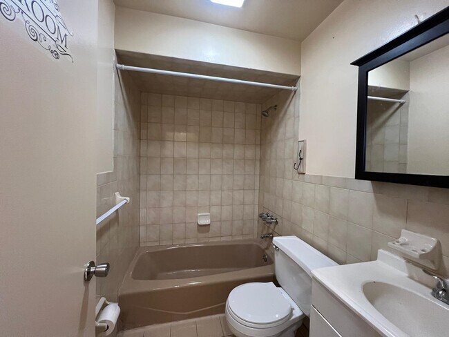 Photo - 52 Yale Ave Unit 2