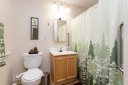 1BR, 1BA - 652SF