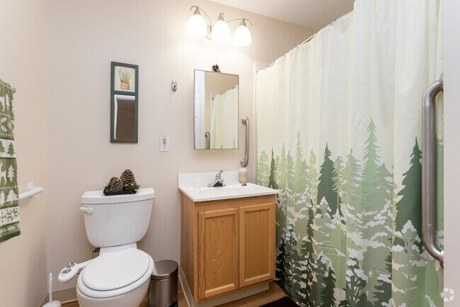 1BR, 1BA - 652SF