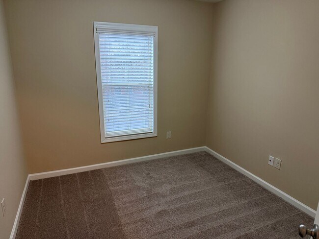 Photo - 2026 Highland Village Dr