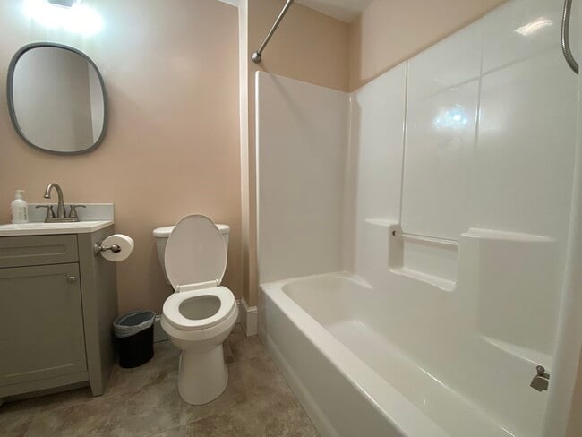 Photo - 40 Williams St Unit 3