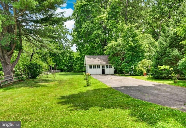 Photo - 113 S Valley Rd