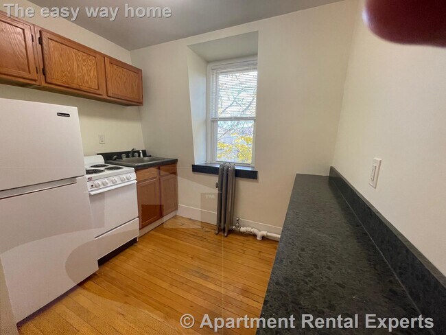 Photo - 9 Moore St Unit #2