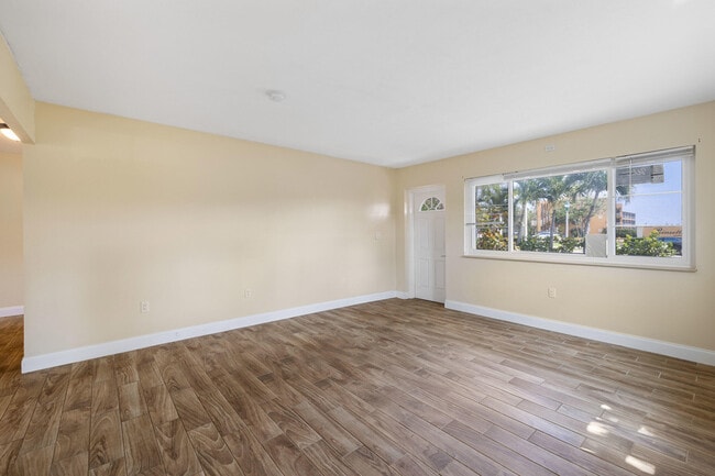 Photo - 5409 N Flagler Dr