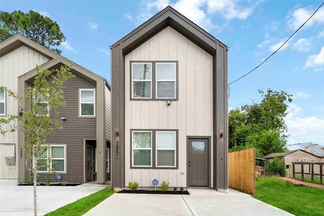 Photo - 7987 Chateau St
