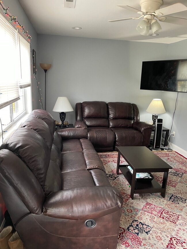 Living Room - 34 Eaves Mill Rd