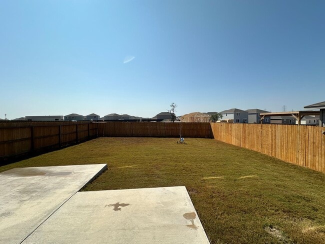 Photo - 8530 Brisk Water