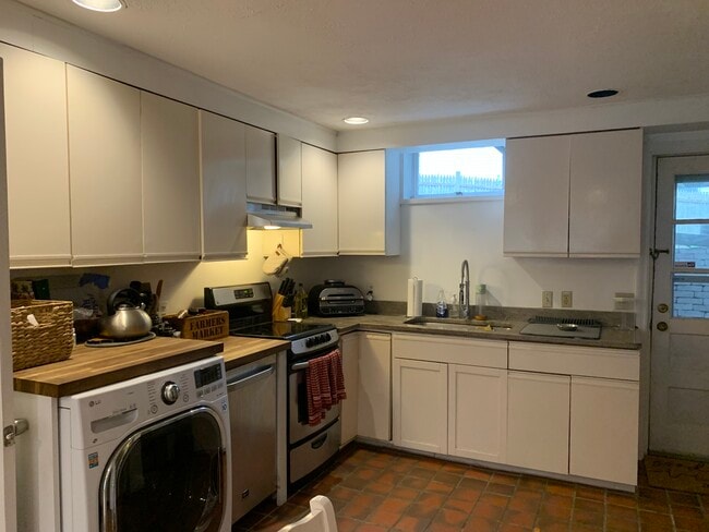 Photo - 11 Bridge St Unidad Apartment b