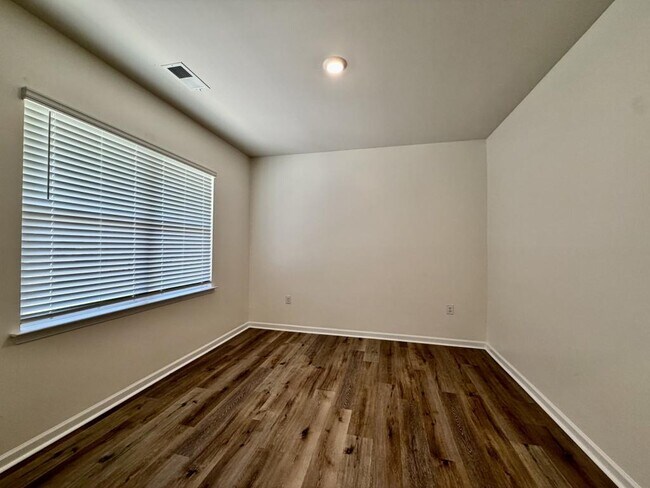 Photo - 130 Sweetfern Ln