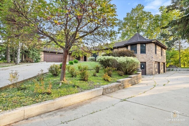 Photo - 21824 Cambridge Dr House