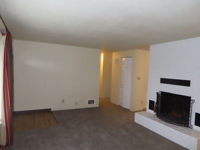 Photo - 1010Satre - FH Unit 3385Western