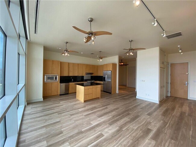 Photo - 555 E 5th St. Unit 717