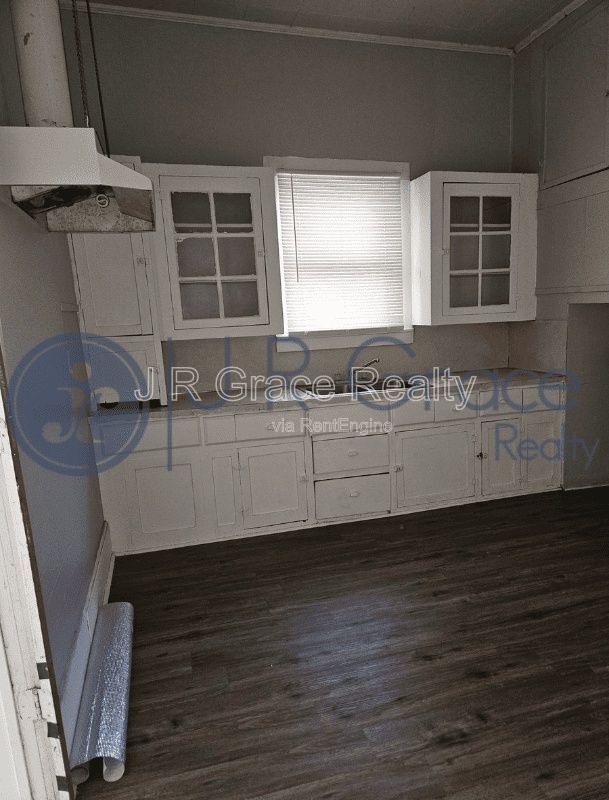 Photo - 410 W Trinity St