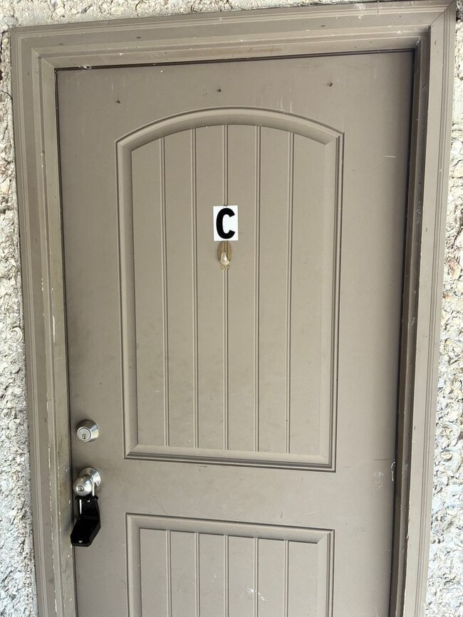 695 Douglas Dr